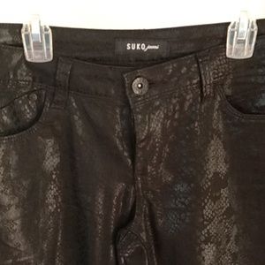 Suko jeans black snake print